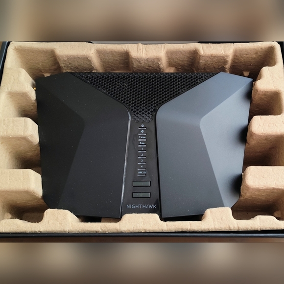 NETGEAR (AX4200) NightHawk WiFi-6 Router - Picture 8 of 12